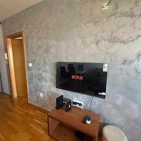 Appartamento Cozy 1br - Smart Tv And Parking
