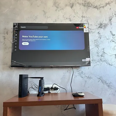 Cozy 1br - Smart Tv And Parking Appartamento Podgorica