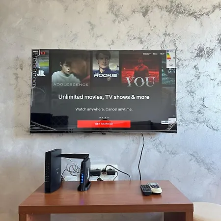 Cozy 1br - Smart Tv And Parking Podgorica
